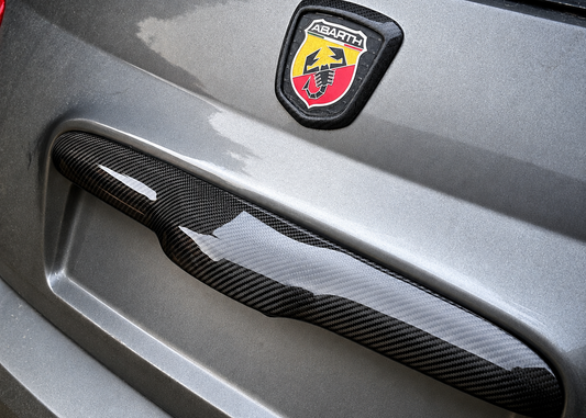 Bandeau de coffre carbone – Abarth