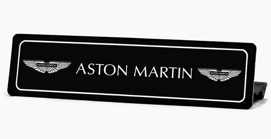 Cache plaque Aston Martin
